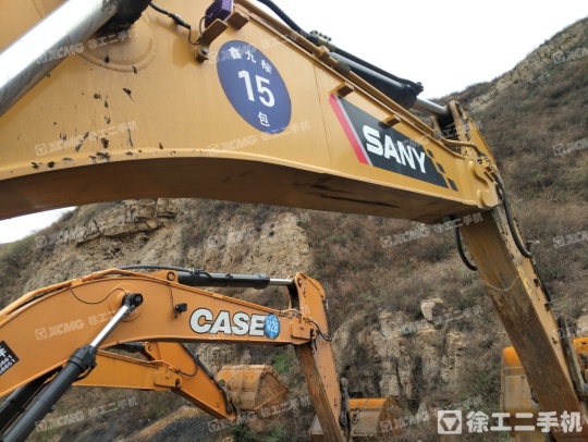 三一重工SY485履带式挖掘机