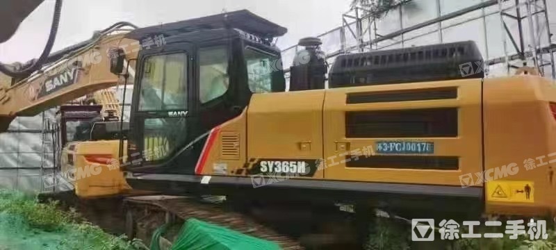 三一重工SY365履带式挖掘机