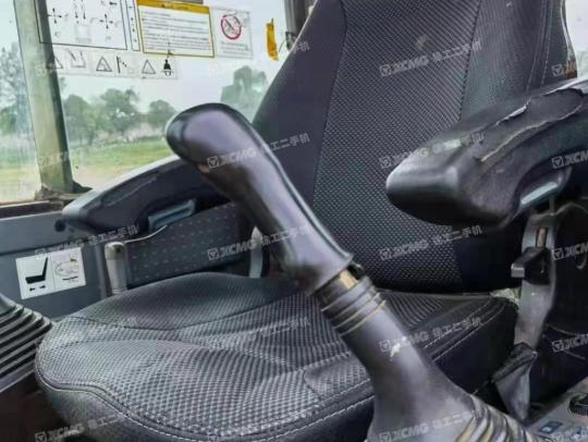 三一重工SY55履带式挖掘机