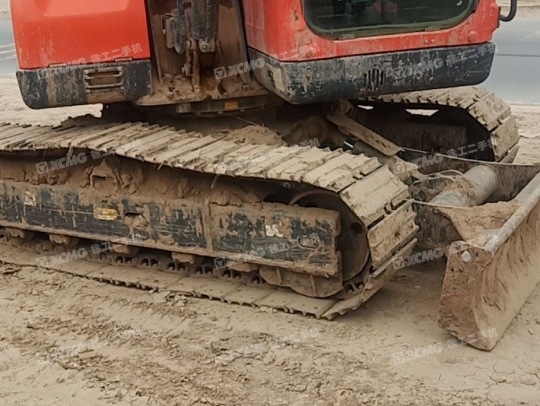 斗山DX75履带式挖掘机