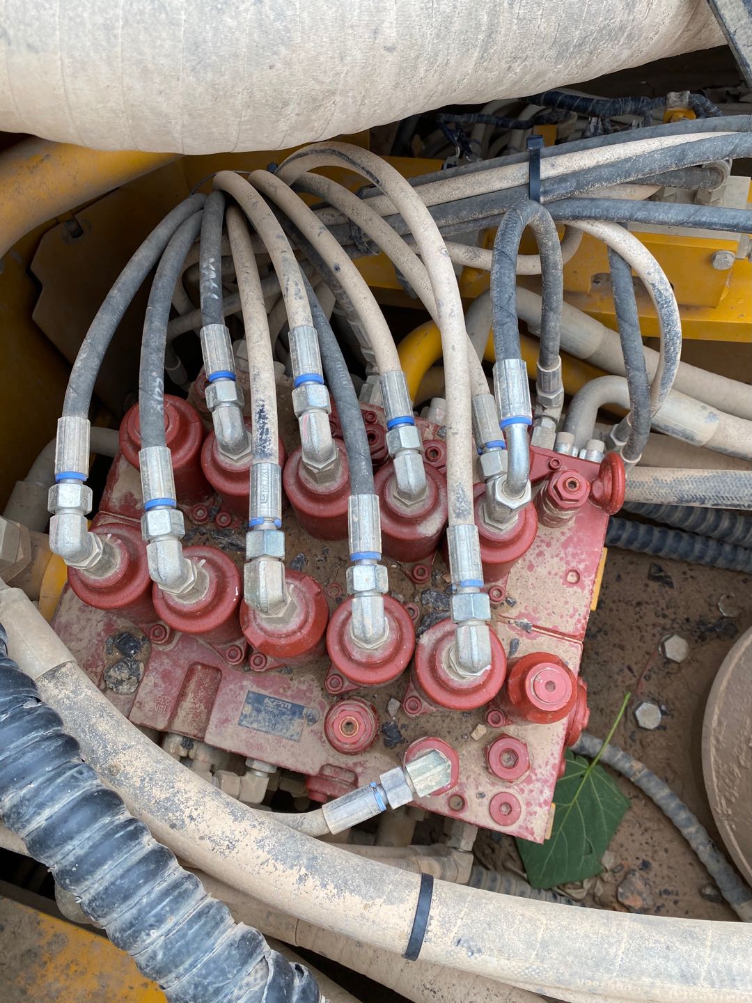 柳工CLG939履帶式挖掘機(jī)