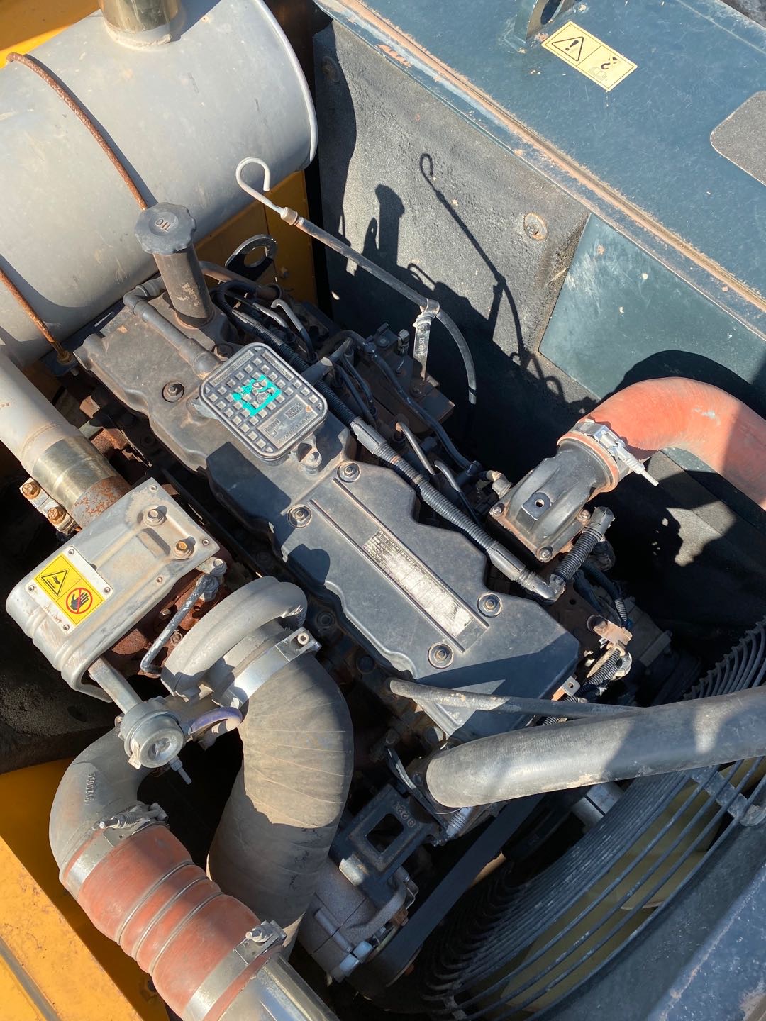 現代R215履帶式挖掘機