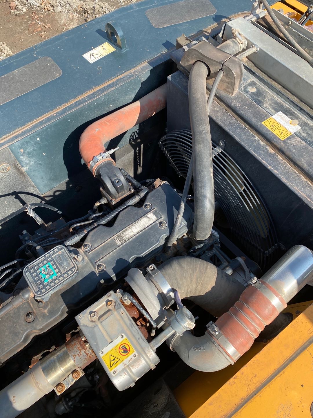 現代R215履帶式挖掘機