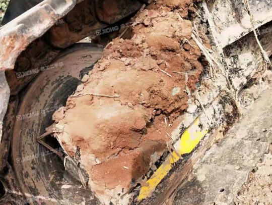 三一重工SY135履带式挖掘机