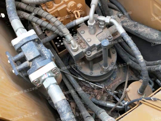 三一重工SY135履带式挖掘机