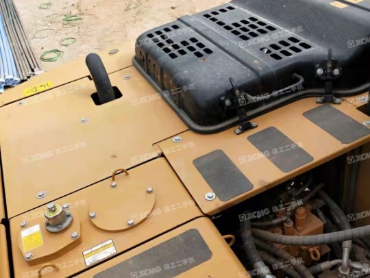 三一重工SY135履带式挖掘机