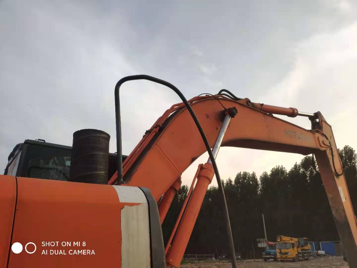 日立ZX200履帶式挖掘機