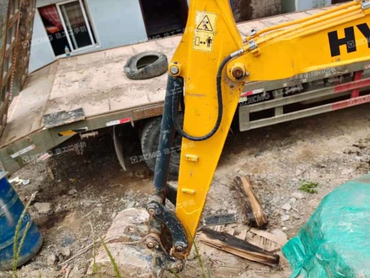 现代R60履带式挖掘机