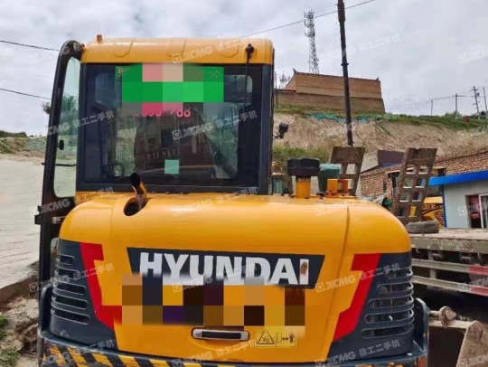 现代R60履带式挖掘机