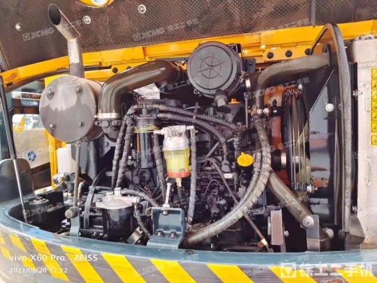 现代R60履带式挖掘机