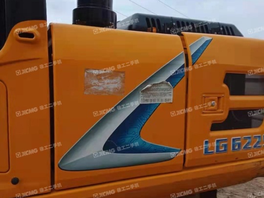 龍工LG6225履帶式挖掘機