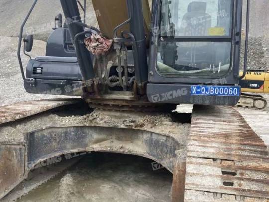 徐工XE370D履带式挖掘机