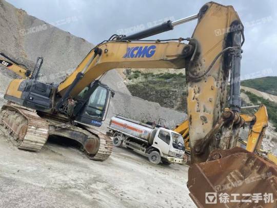 徐工XE370D履带式挖掘机