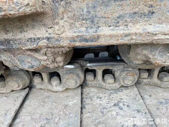 龙工LG6225履带式挖掘机