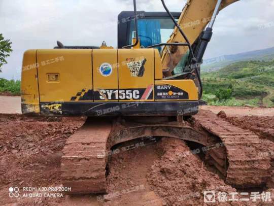 三一重工SY135履带式挖掘机