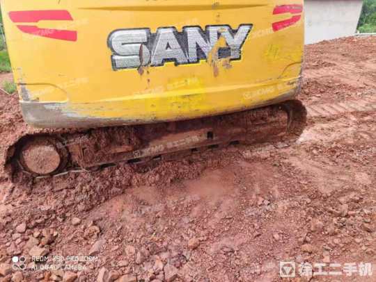 三一重工SY135履带式挖掘机