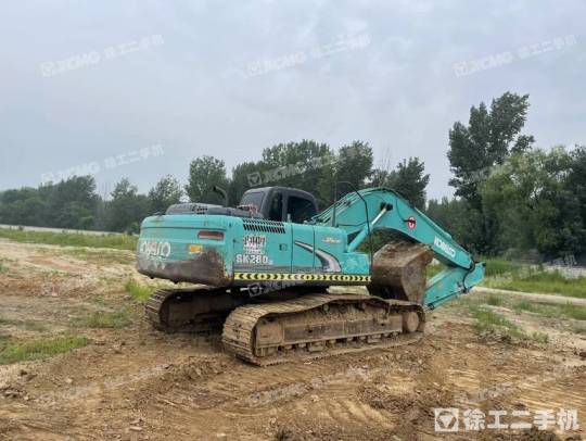 神钢SK260履带式挖掘机