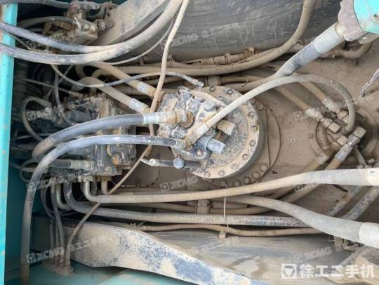 神钢SK260履带式挖掘机