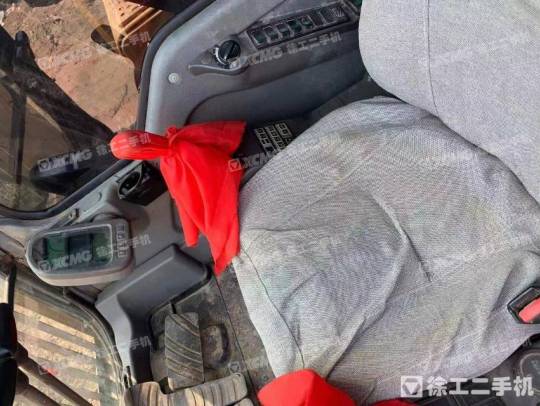 沃尔沃EC210履带式挖掘机