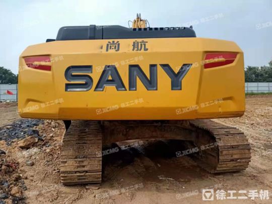 三一重工SY245履带式挖掘机