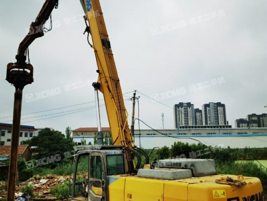 徐工XE470D履带式挖掘机