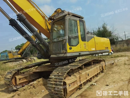 徐工XE470D履带式挖掘机