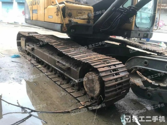 沃尔沃EC210履带式挖掘机