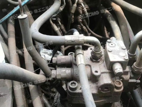 沃尔沃EC210履带式挖掘机