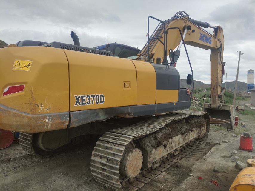 徐工XE370D履帶式挖掘機