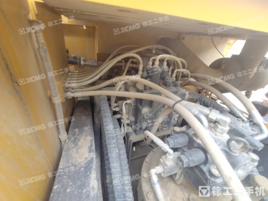 徐工XE370D履带式挖掘机