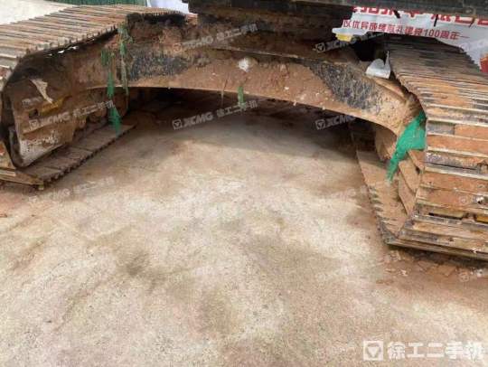 三一重工SY245履带式挖掘机