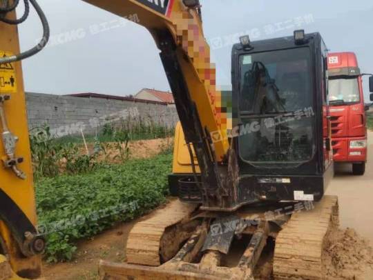 三一重工SY55履带式挖掘机