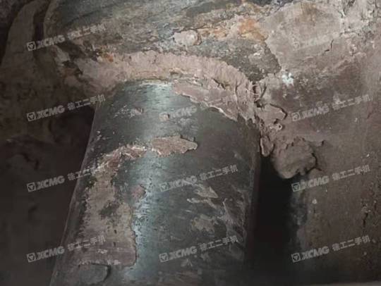 现代R215履带式挖掘机