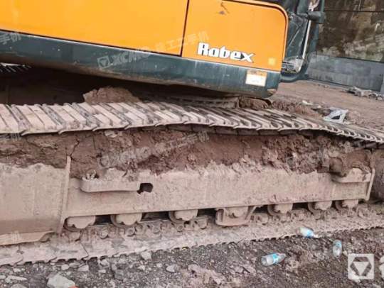 现代R215履带式挖掘机