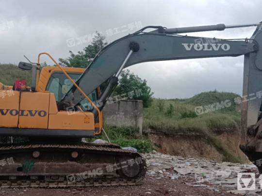 沃尔沃EC210履带式挖掘机