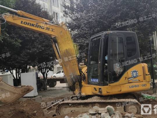 龙工LG6060履带式挖掘机