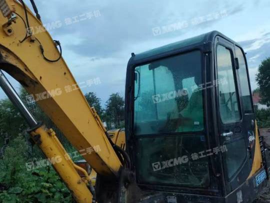 现代R60履带式挖掘机