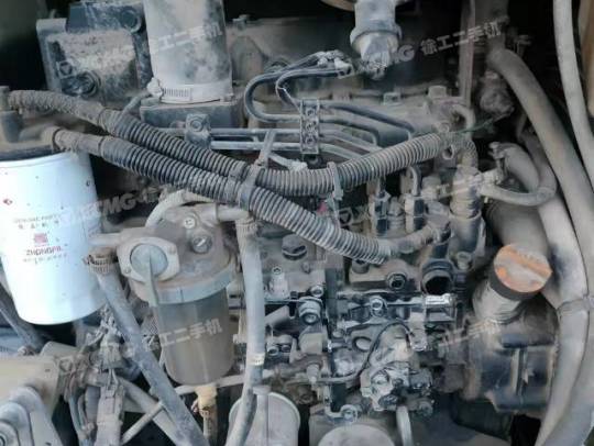 现代R60履带式挖掘机