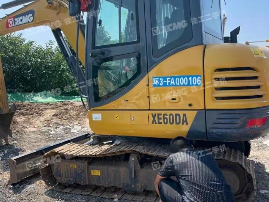 徐工XE60履带式挖掘机