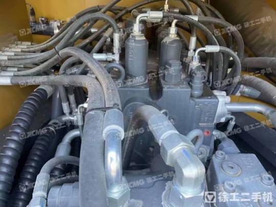 徐工XE370D履带式挖掘机