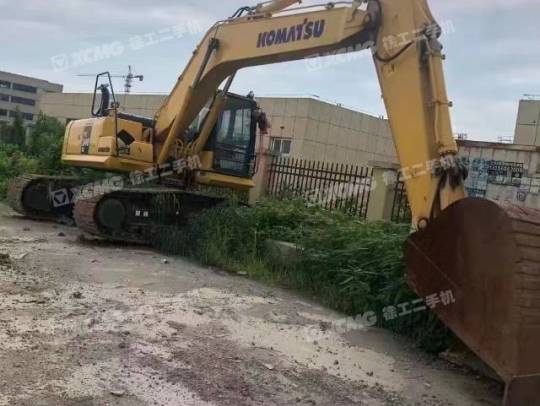 小松PC240-8履带式挖掘机