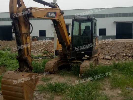 三一重工SY55履带式挖掘机