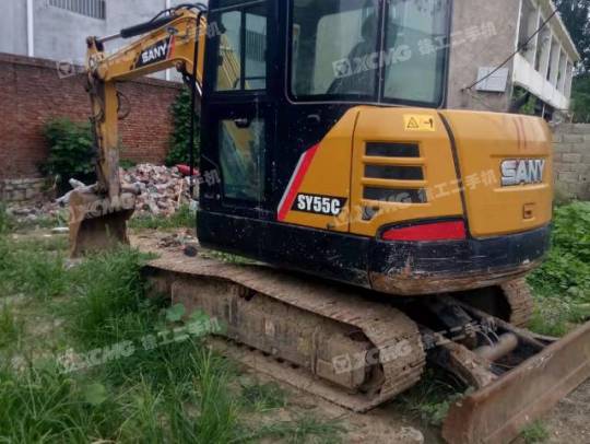 三一重工SY55履带式挖掘机