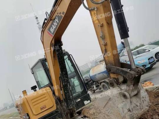 三一重工SY60履带式挖掘机