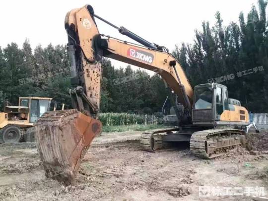 徐工XE370D履带式挖掘机