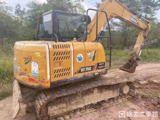 三一重工SY75履带式挖掘机