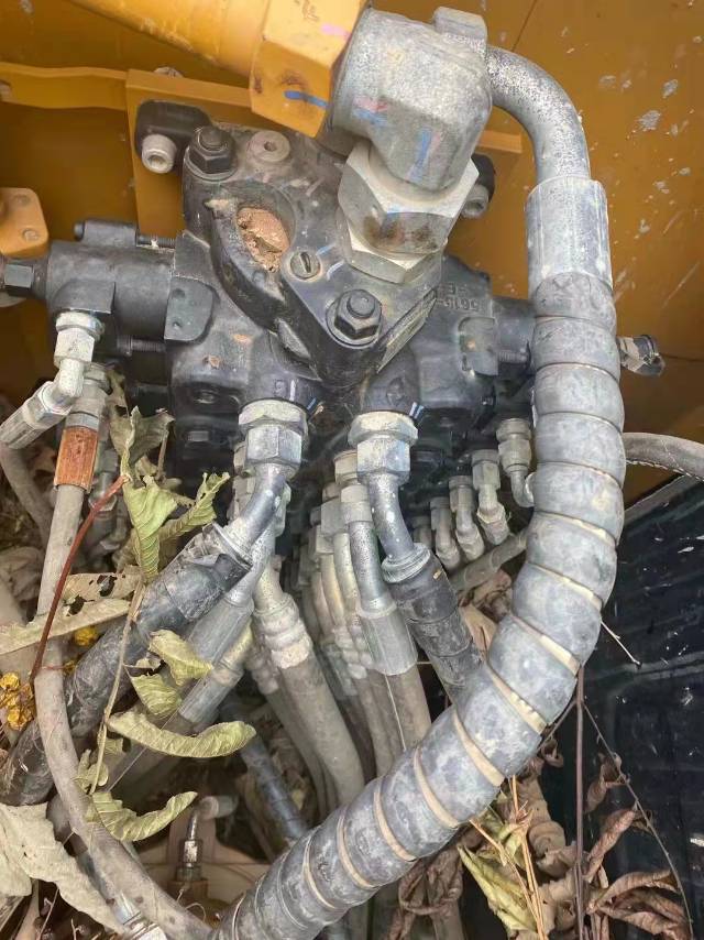 三一重工SY75履帶式挖掘機