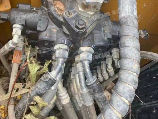 三一重工SY75履带式挖掘机