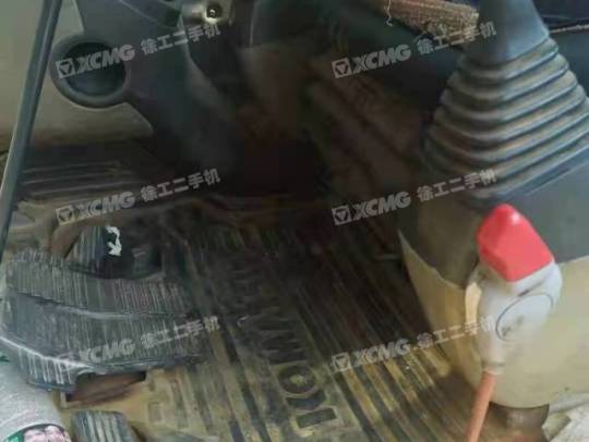 小松PC200-8履带式挖掘机