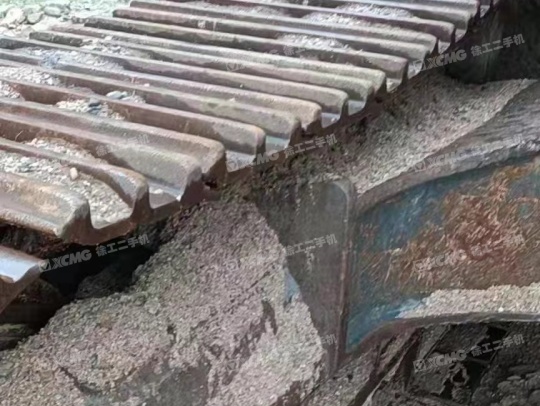 斗山DX380履带式挖掘机